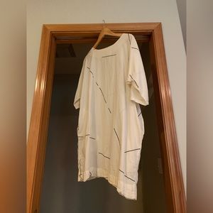UZI NYC white tunic with pockets.